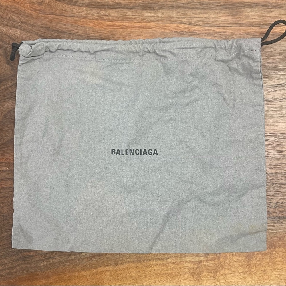 EUC BALENCIAGA DUST BAG 11”x13”